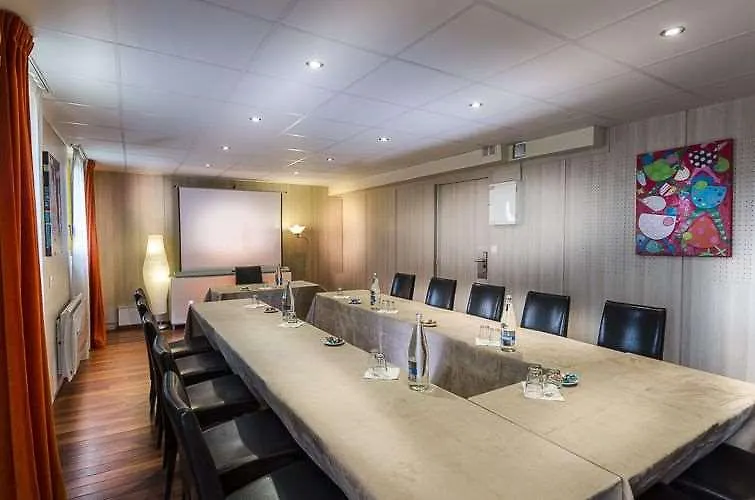 Brit Hotel le Kérodet Ergué-Gabéric 3*,  France