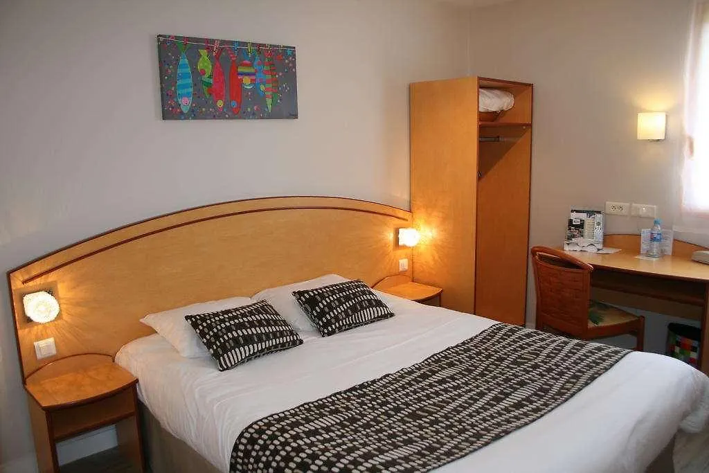Brit Hotel Quimper Nord Ergue-Gaberic 3*,