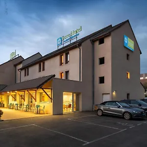 Hotel Sure By Western Rennes